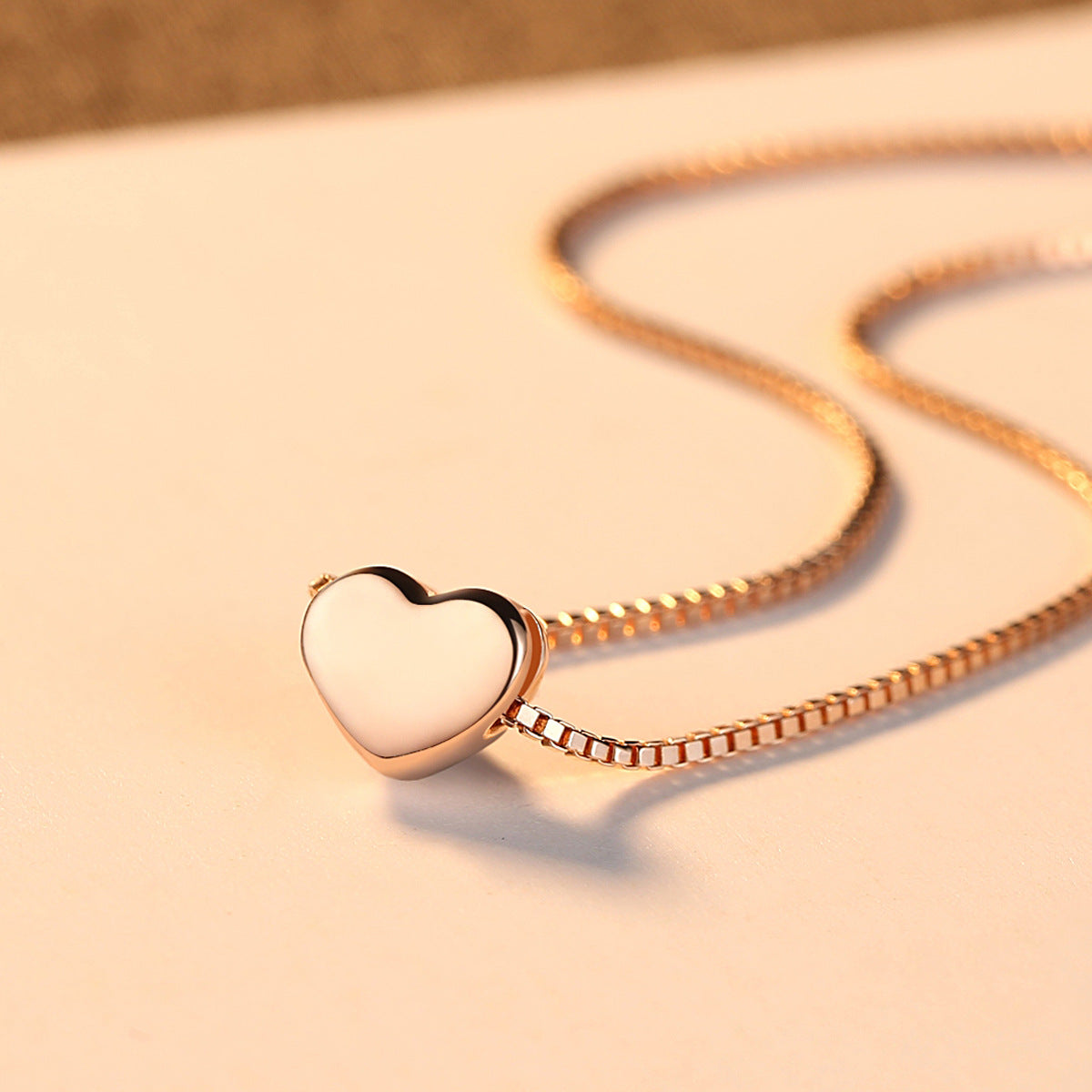 Minimalist Heart Pendant Necklace detail