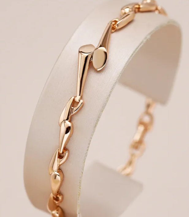 Rose Gold Bangle Bracelet detail
