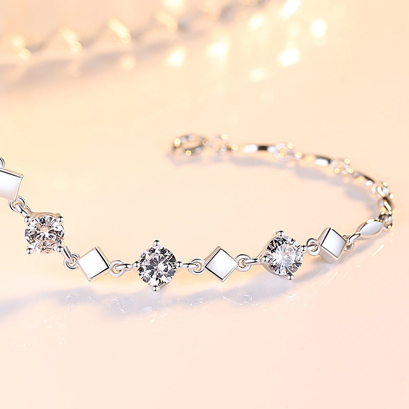 Bracelet angle 2